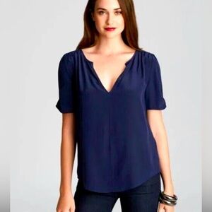NWOT joie  silk single pleat v neck blouse Medium 208$